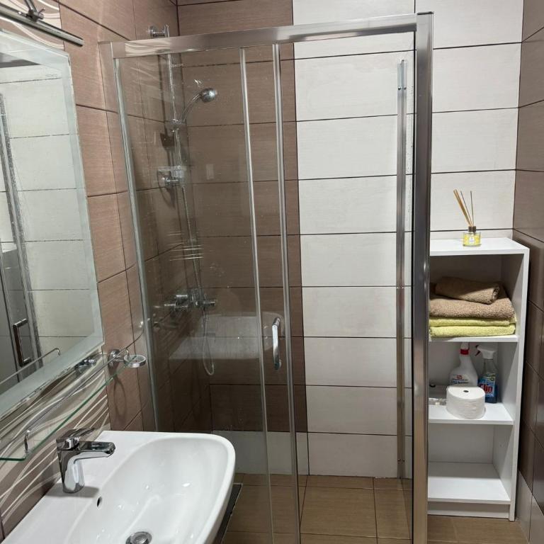  - Room #1714842001 - 11