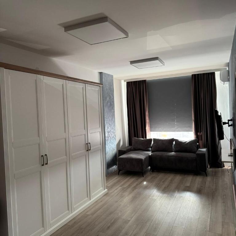  - Room #1714842001 - 13