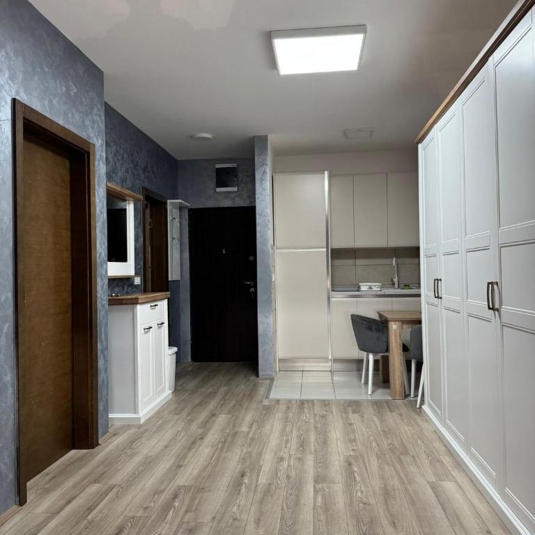  - Room #1714842001 - 24