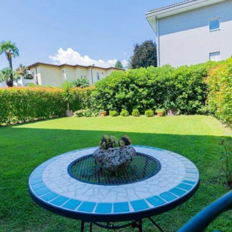 ASCONA ISOLA VERDE Familienfreundliche sonnige Ferienwohnung mit 100m2 eigenem Garten & Klimaanlage - Appartamento con 1 Camera da Letto - 5