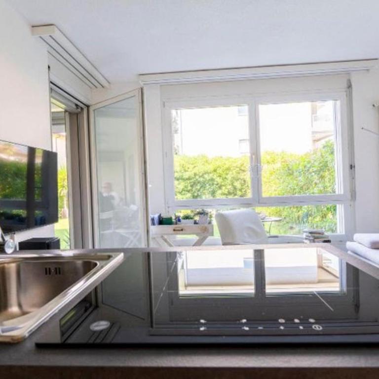 ASCONA ISOLA VERDE Familienfreundliche sonnige Ferienwohnung mit 100m2 eigenem Garten & Klimaanlage - Appartamento con 1 Camera da Letto - 8