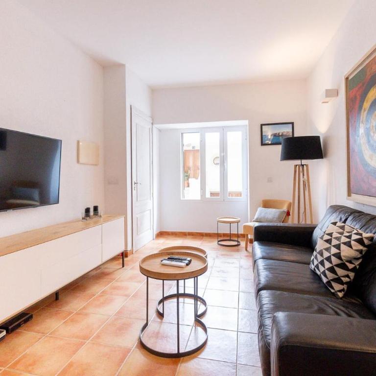 Jaume De Arta B - Two-Bedroom Apartment - 2