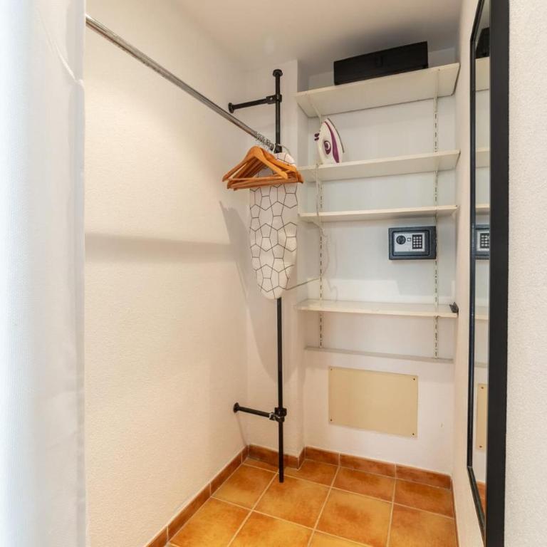 Jaume De Arta B - Two-Bedroom Apartment - 8