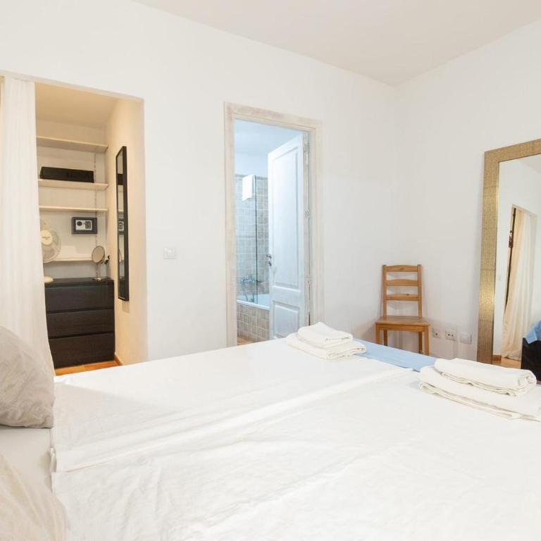 Jaume De Arta B - Two-Bedroom Apartment - 11