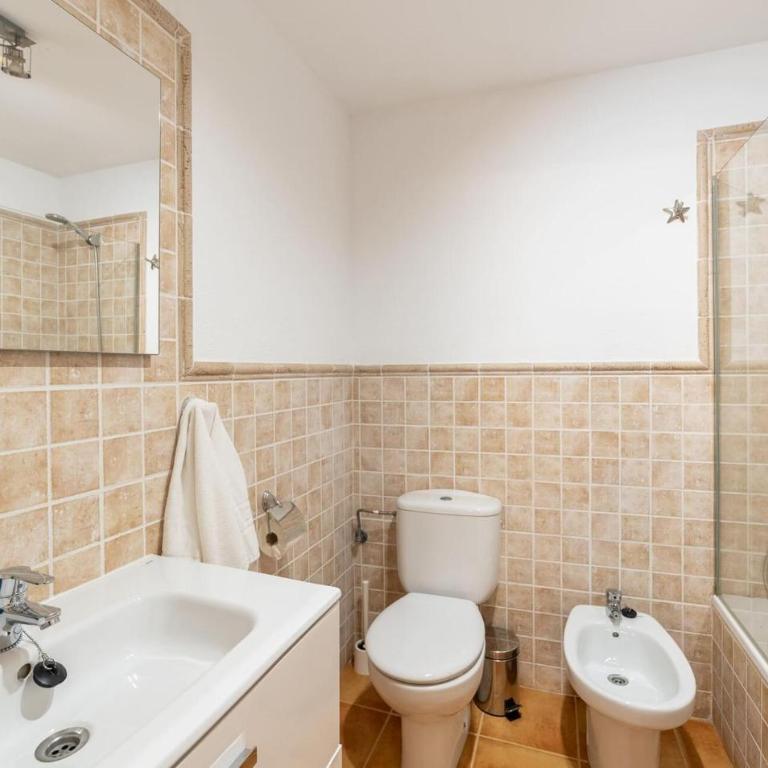 Jaume De Arta B - Two-Bedroom Apartment - 16