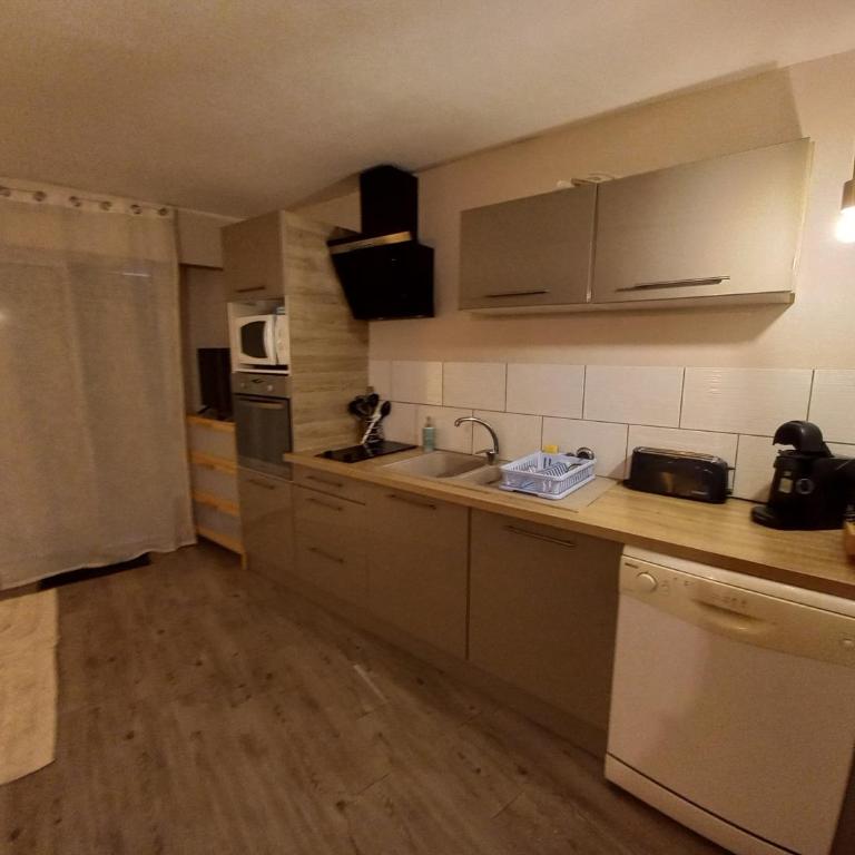 Charmant studio fonctionnel avenue des alliés - Apartment - Ground Floor - 5