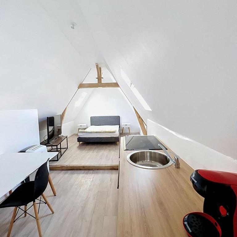 Dampuré Estelle - Appartement 1 Chambre - 1