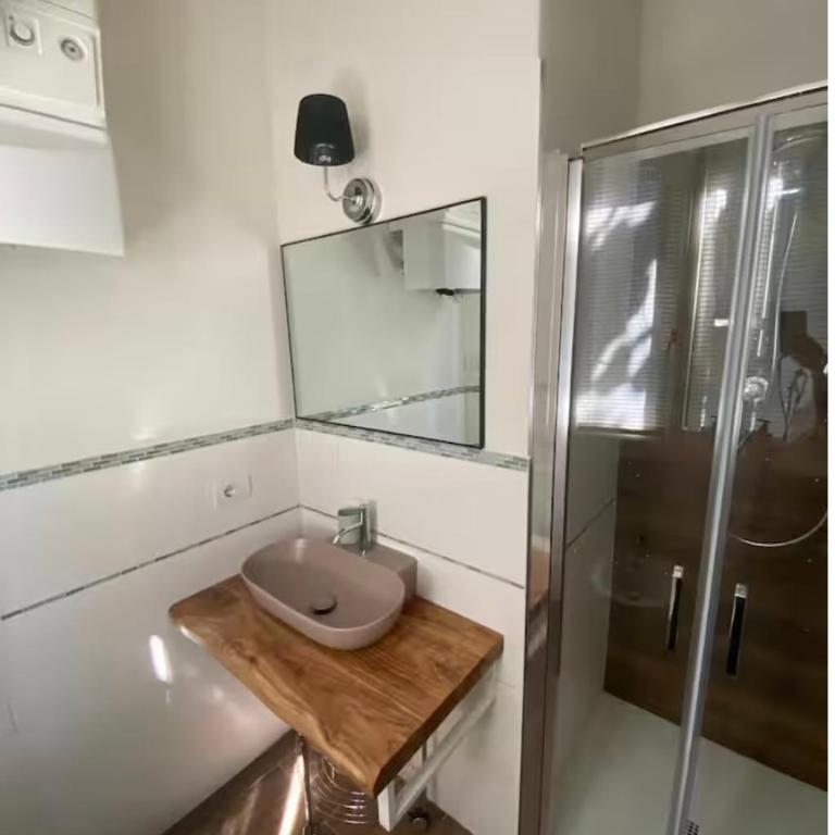 Suite Cento14 Di fronte Casa di Cura Fogliani Vicino centro storico Parcheggio privato - One-Bedroom Apartment - 3