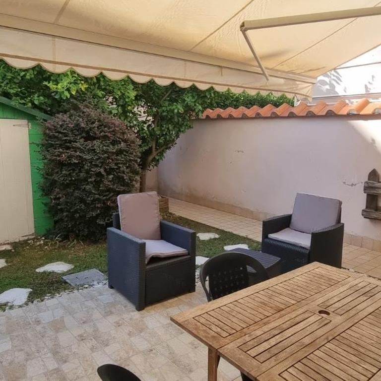 PIANO TERRA CON GIARDINO VICINO AL MARE - Apartment mit 2 Schlafzimmern - 37