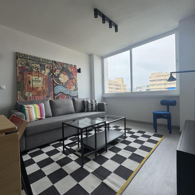  - Room #1714955601 - 1