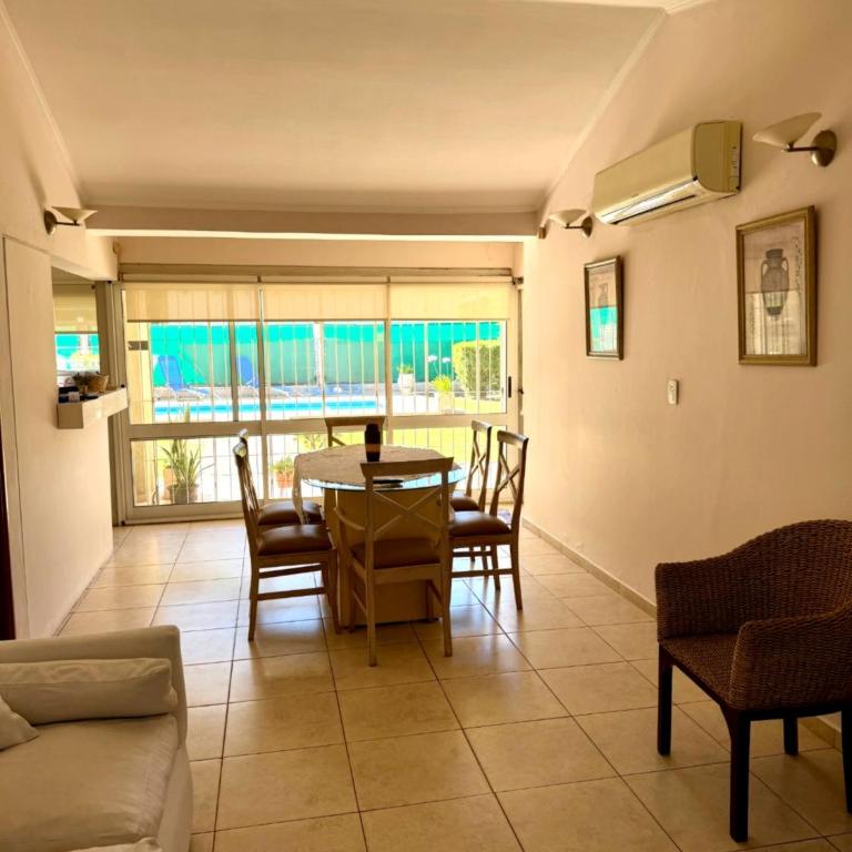 - Room #1714992301 - 2