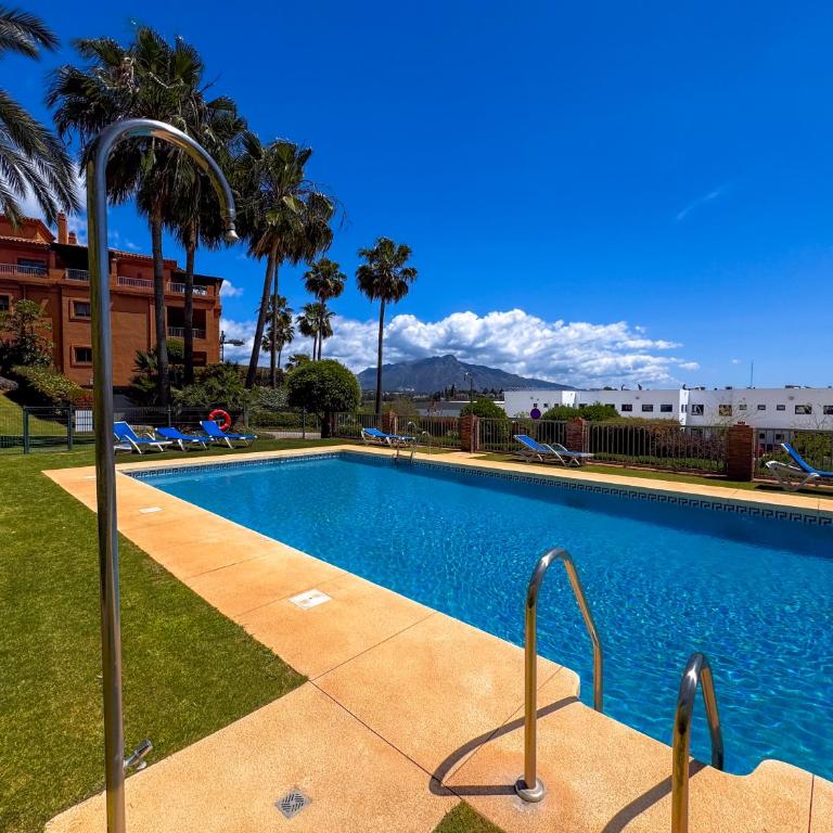 Luxury Sunny Escape - Benatalaya - Room #1714998801 - 2