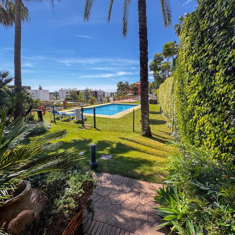 Luxury Sunny Escape - Benatalaya - Room #1714998801 - 10
