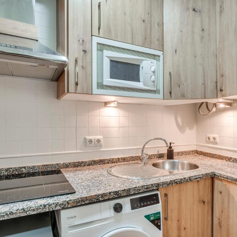 Oliva Apartments Molinillo - Standard Studio - 13