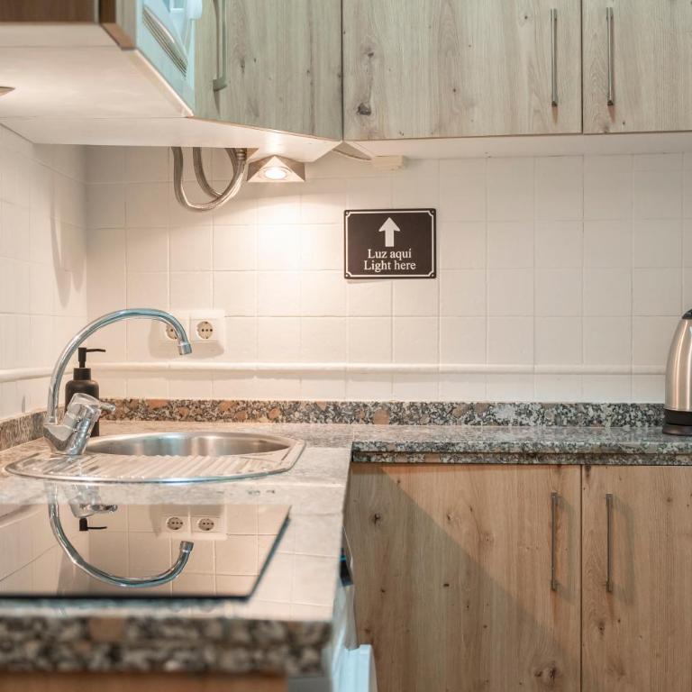 Oliva Apartments Molinillo - Standard Studio - 15