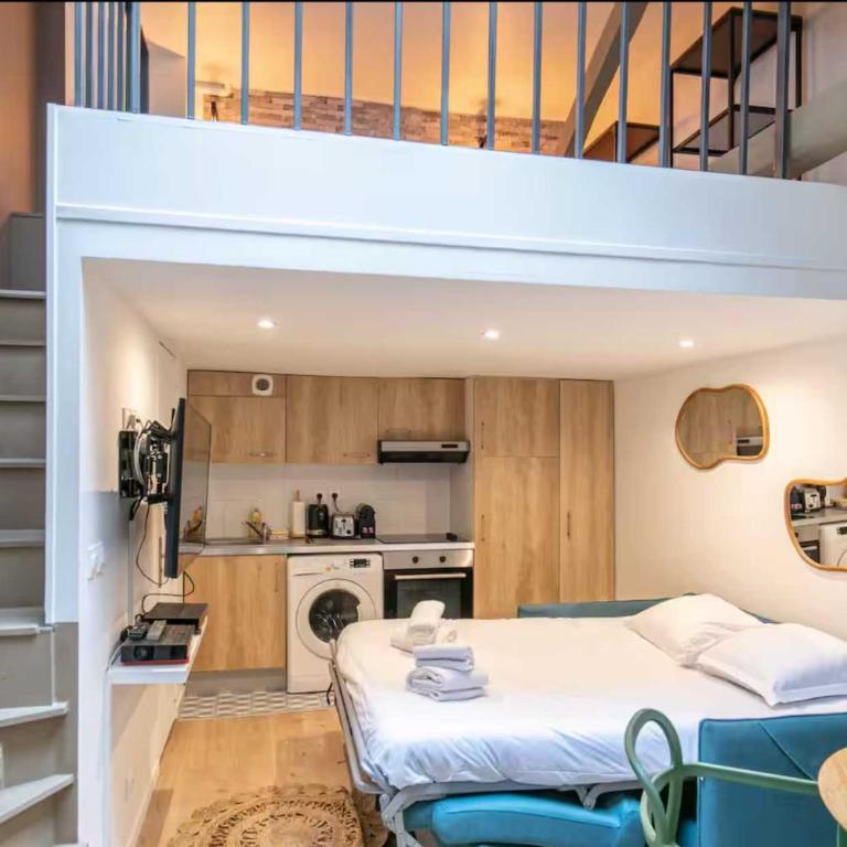 - Room #1714279401 - 11
