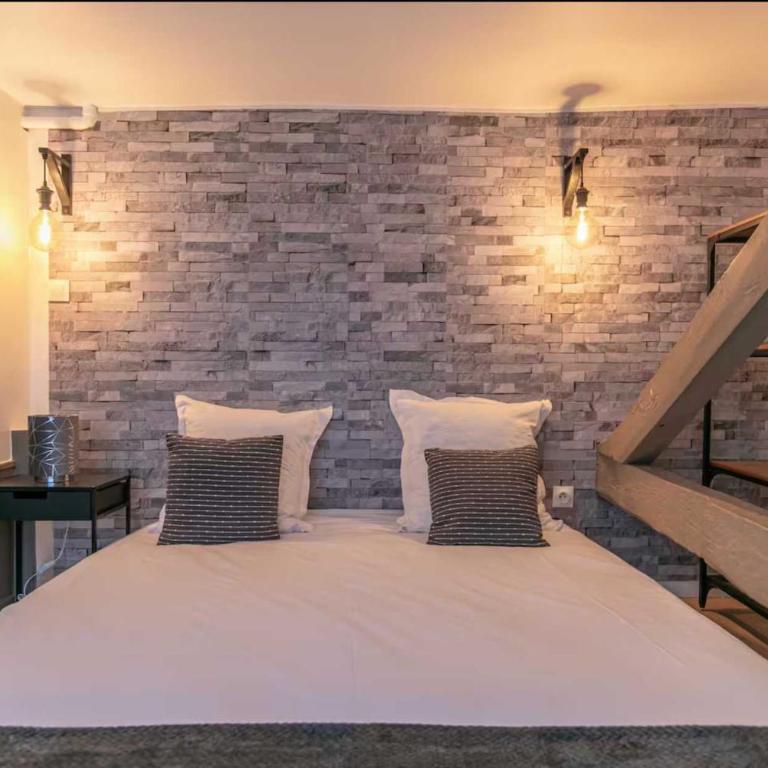  - Room #1714279401 - 14