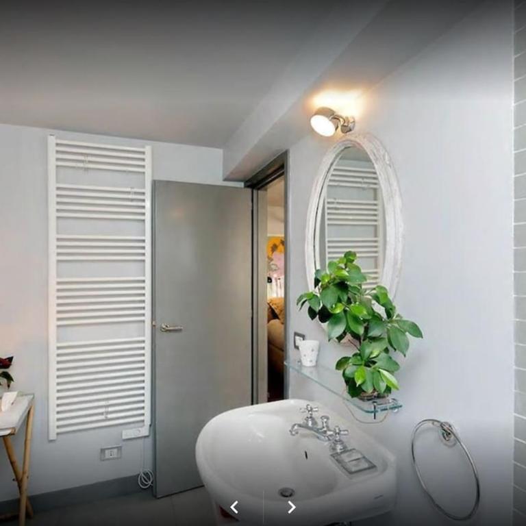  - Room #1715000901 - 10