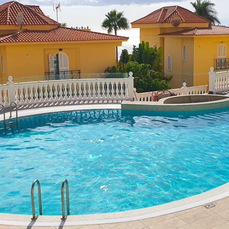 Grand Villa Blue Horizon in Los Cristianos, Ocean-Facing, Private Garden and Parking, 5 BR - Villa con Vista Mare - 33