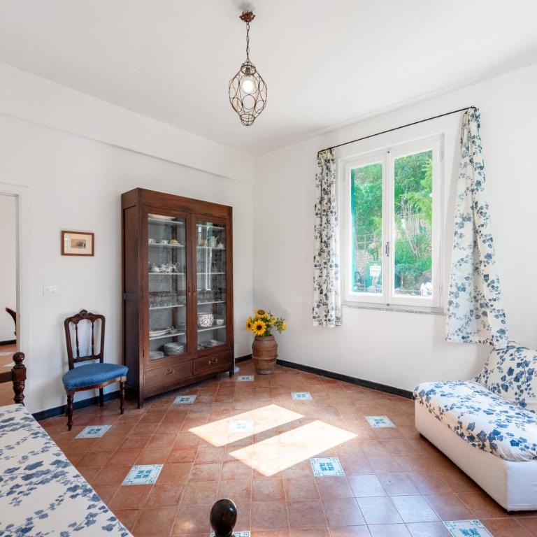 Vernazza Apartments - Two Bedroom Apartment 2 - 7