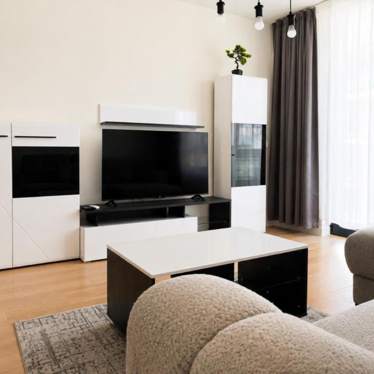  - Room #1715010703 - 1