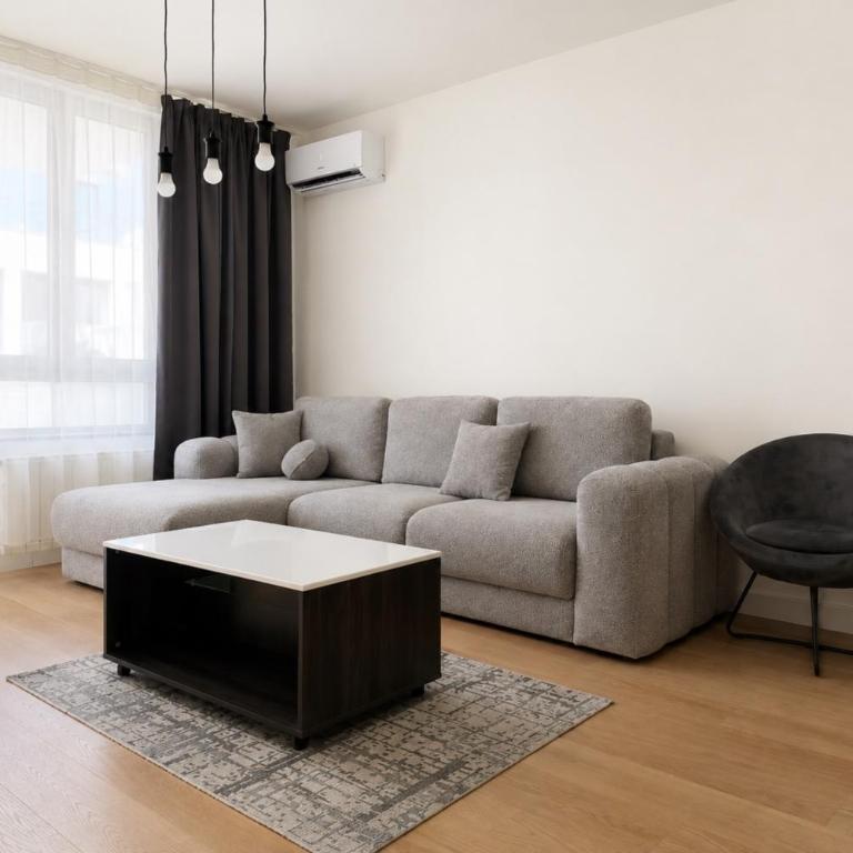  - Room #1715010703 - 6