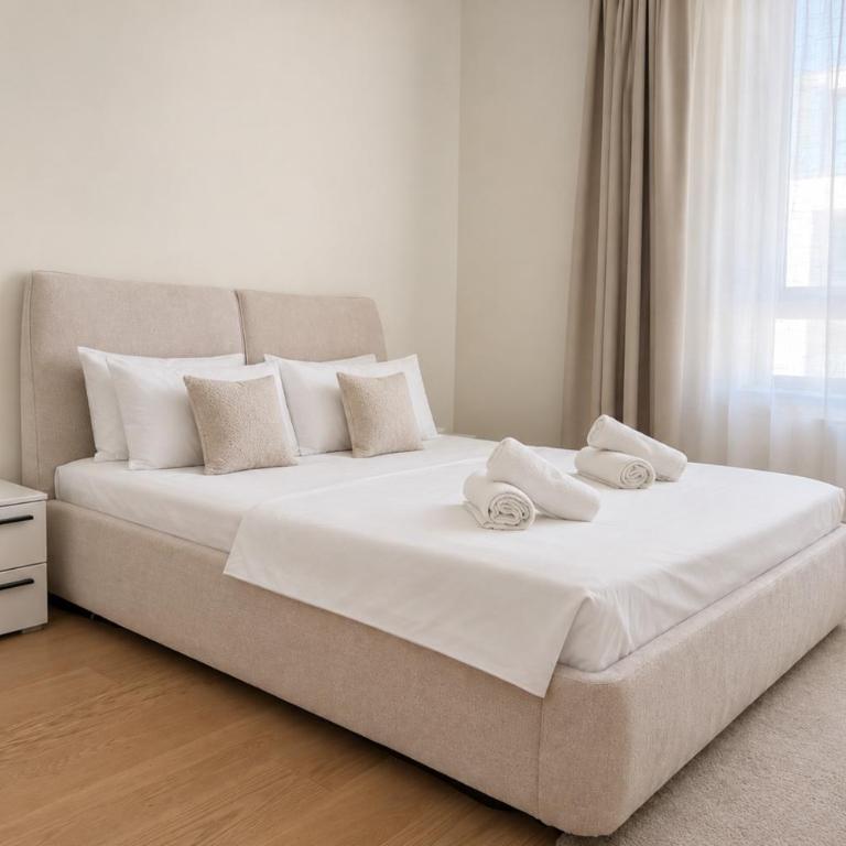  - Room #1715010703 - 9