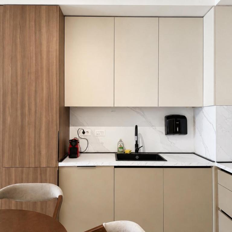  - Room #1715010701 - 15