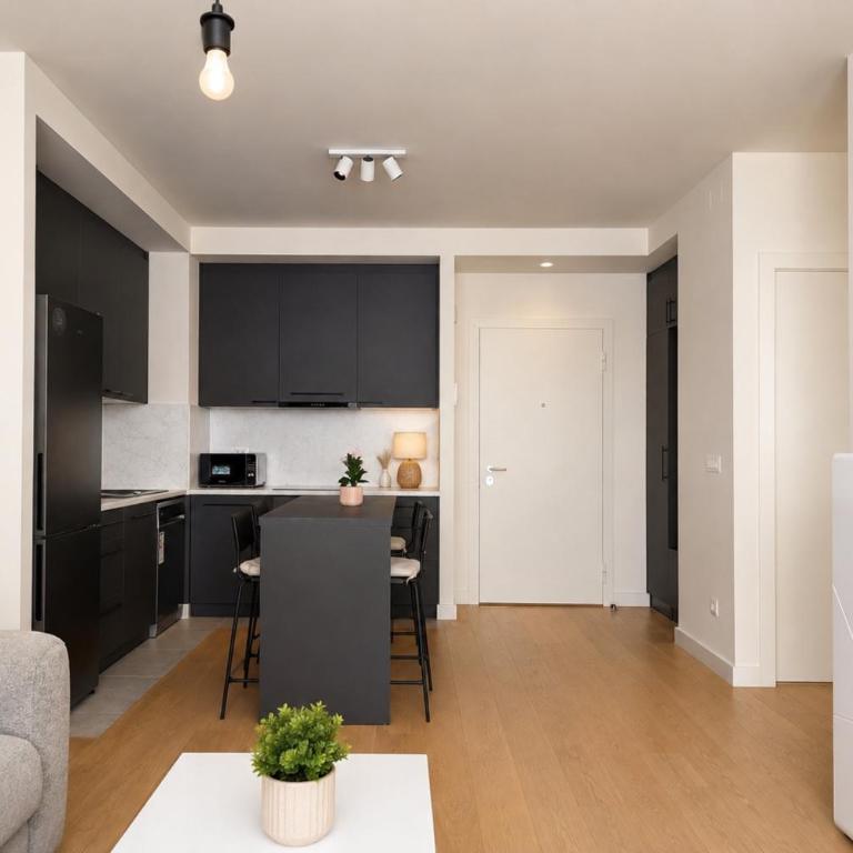  - Room #1715010703 - 10