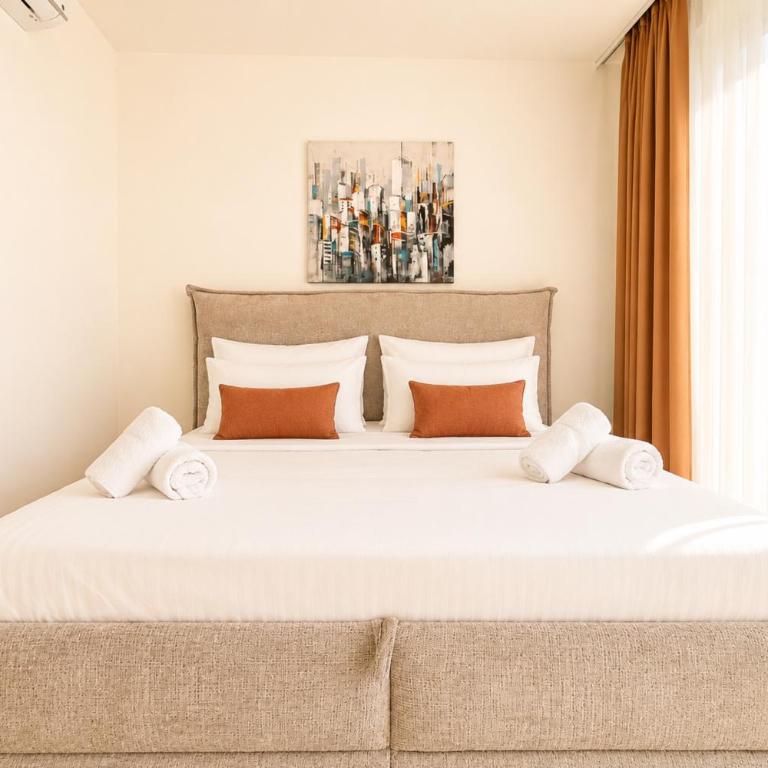  - Room #1715010702 - 11