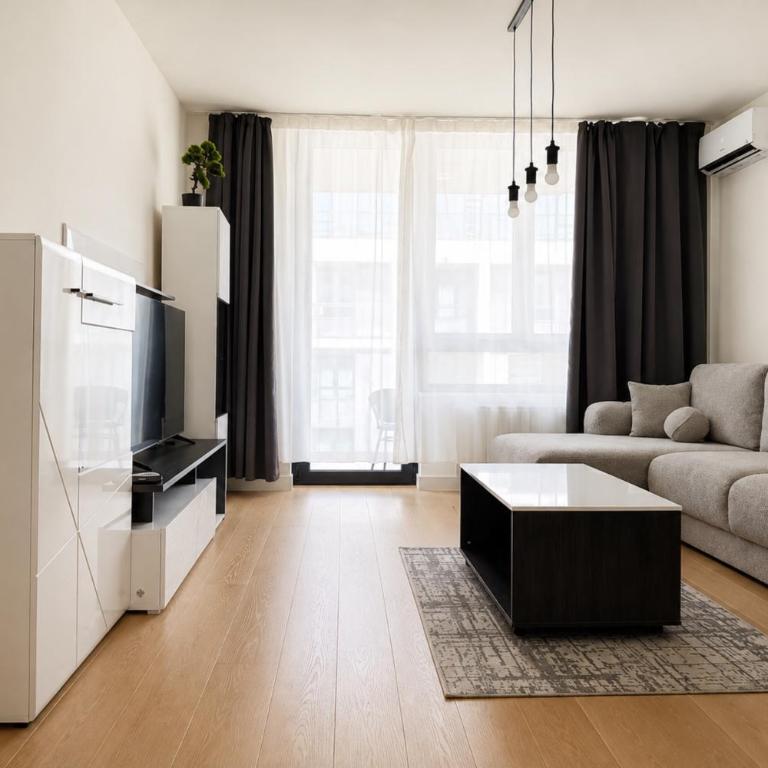  - Room #1715010703 - 23