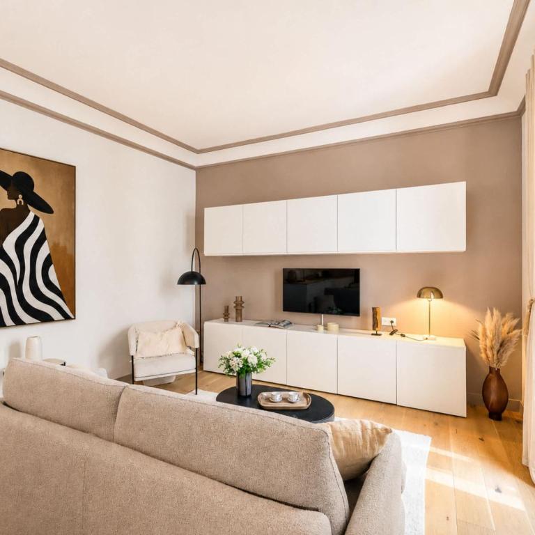 Champs Elysees - Deluxe apartment with lift for 4 - Apartamento - 1