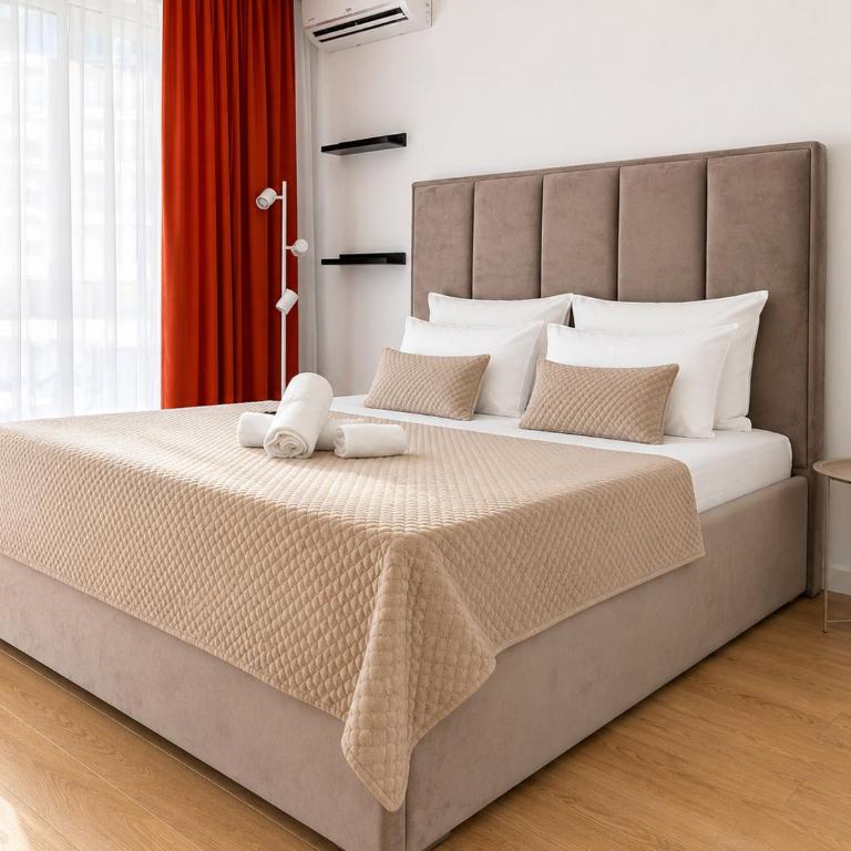  - Room #1715010704 - 20