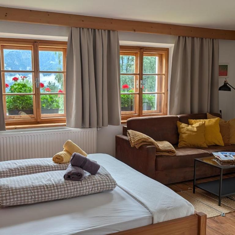 Lili's Appartements - Doppelzimmer mit Balkon - 7