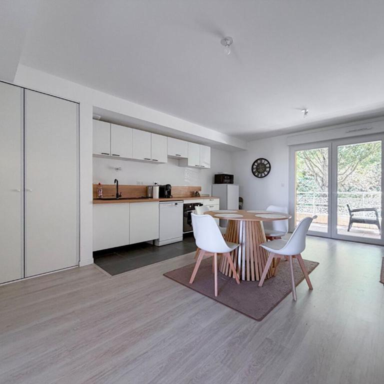 Appartement proche gare et centre-ville - Apartment mit 2 Schlafzimmern - 2