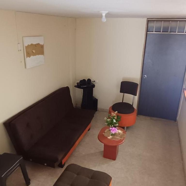 Habitación con baño privado y parqueadero - Habitación Doble con baño privado - 6