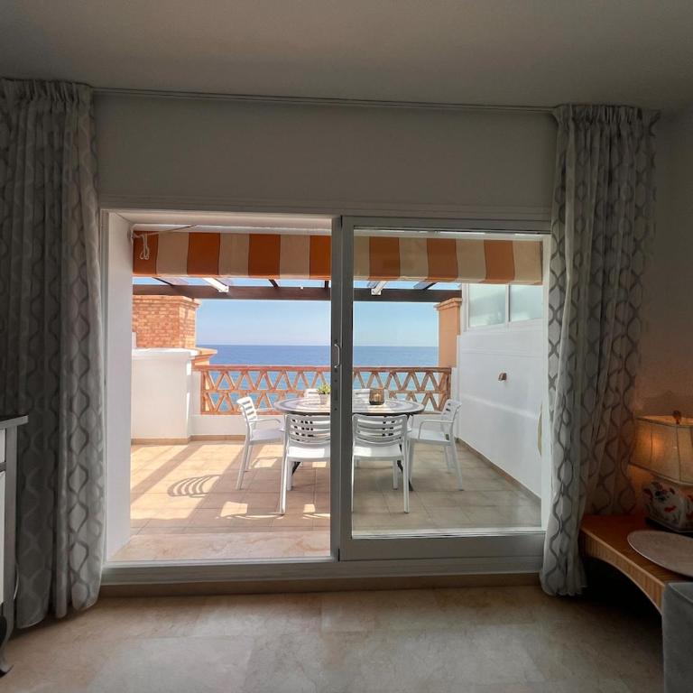  - Room #1715067101 - 16
