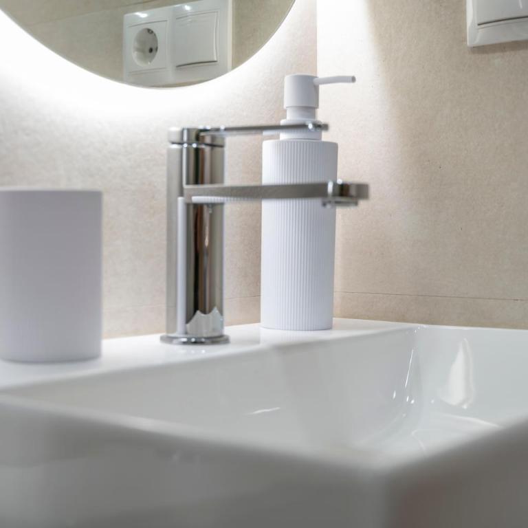 Oliva Apartments Molinillo - One-Bedroom Apartment - 26