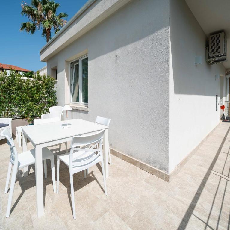 Domus Laetitia - Appartamento con 1 Camera da Letto - 2