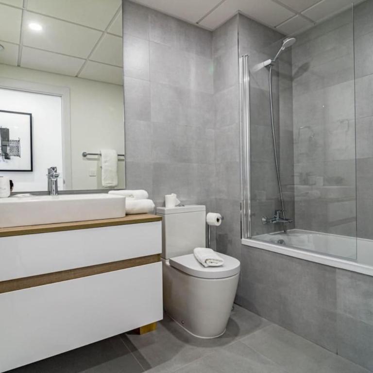 Oasis325- Top Class Penthouse With Stunning Views - Appartamento con 2 Camere da Letto e Balcone - 16