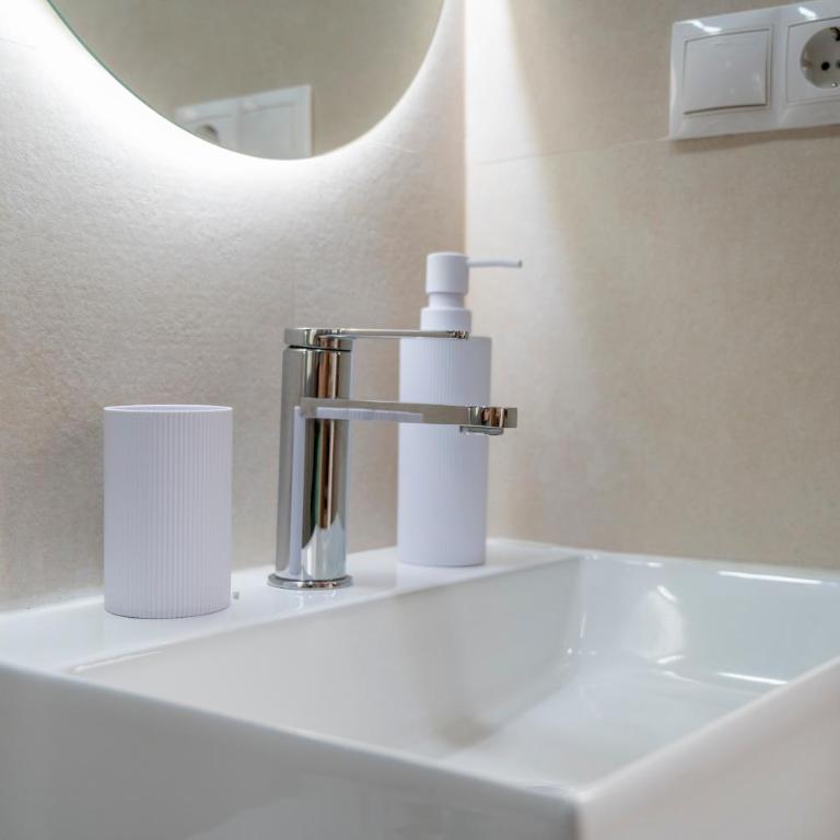 Oliva Apartments Molinillo - One-Bedroom Apartment - 14