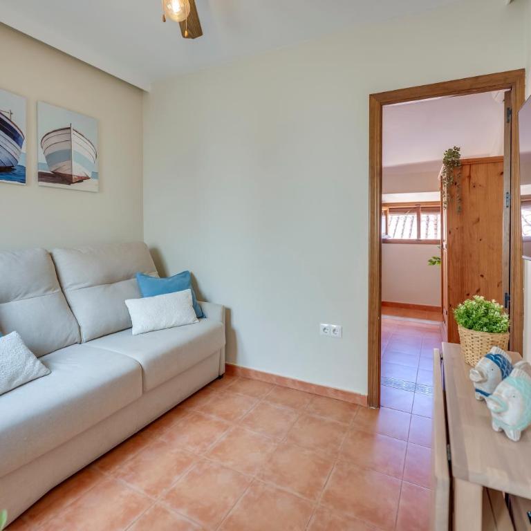 Oliva Apartments Molinillo - One-Bedroom Apartment - 8