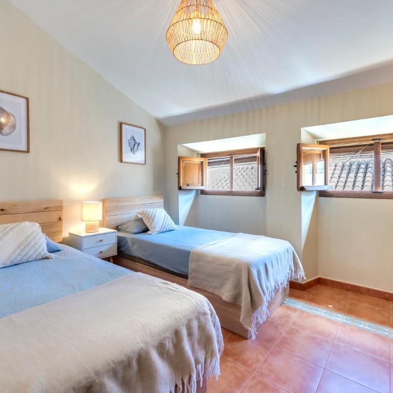 Oliva Apartments Molinillo - One-Bedroom Apartment - 2