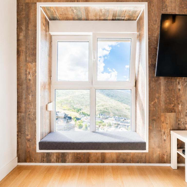 SnowSun - Two-Bedroom Apartment - 15