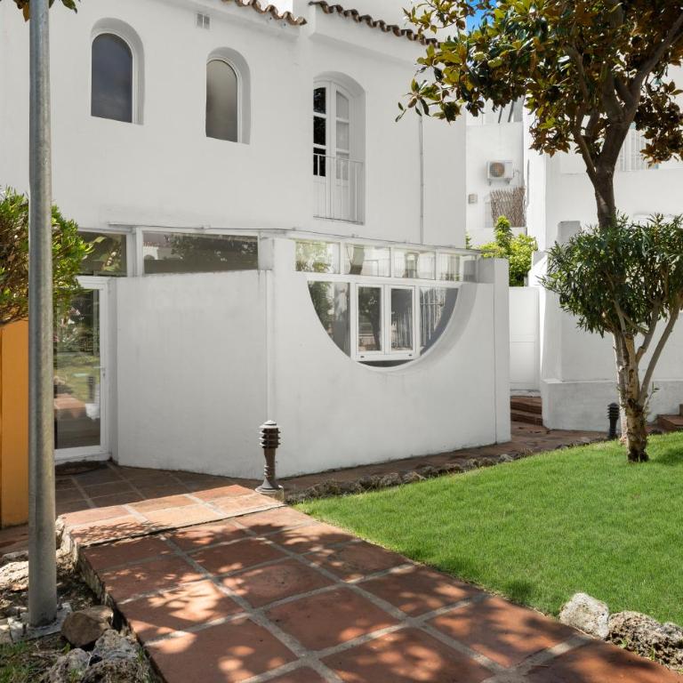 Boutique Townhouse with Hot Tub near Puerto Banús - Casa de 5 dormitorios - 23