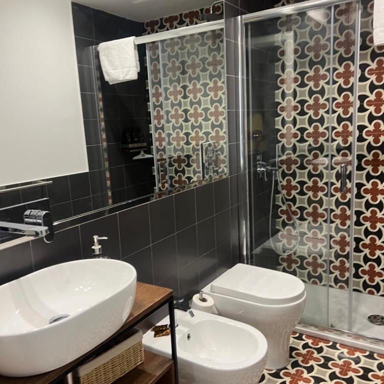  - Room #1715123601 - 10