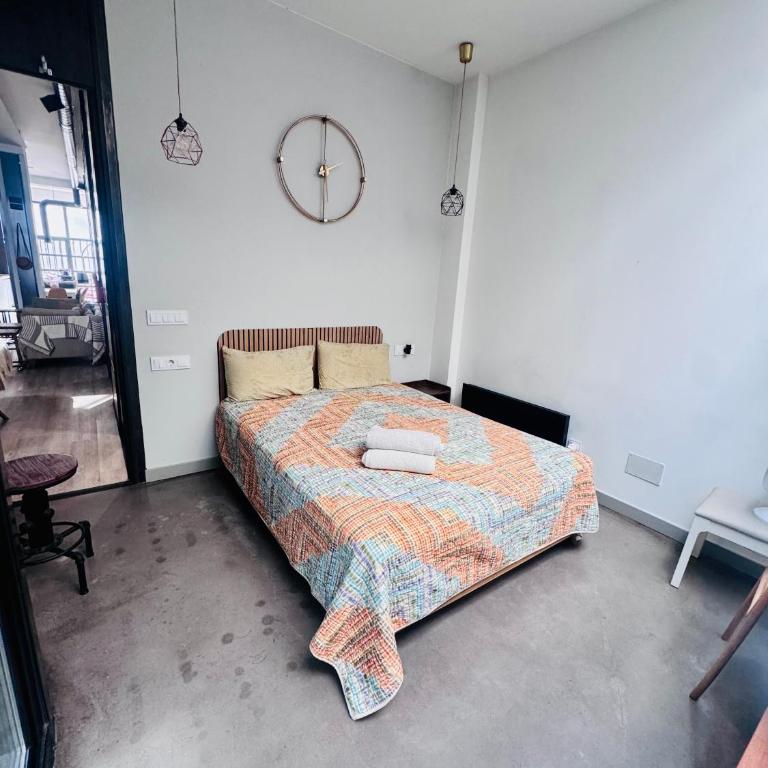 Large Modern Industrial Loft Close to Beaches - Three-Bedroom Apartment - 7