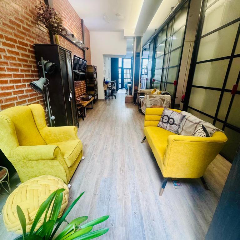 Large Modern Industrial Loft Close to Beaches - Three-Bedroom Apartment - 13