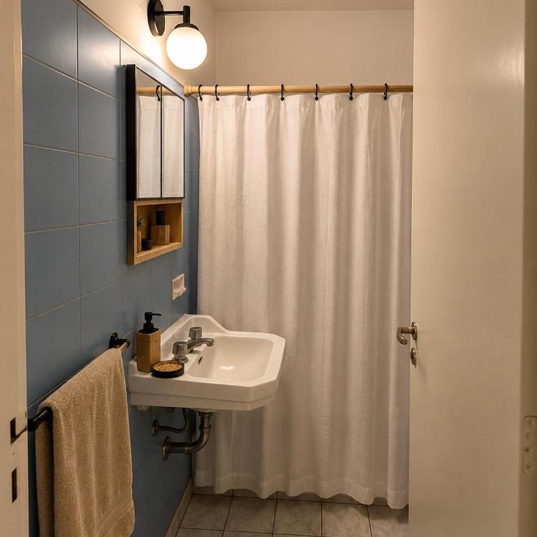  - Room #1715138201 - 3