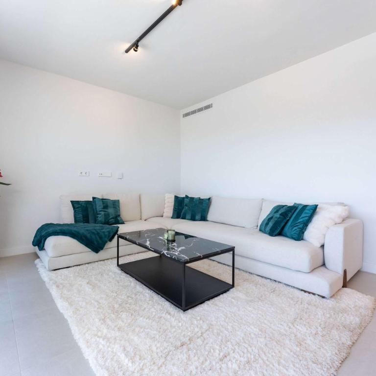 Luxury Penthouse 3BR with sea views garage & spa - Apartment - 6